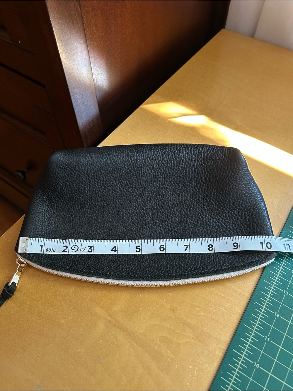 NWOT Leather Pouch/ Clutch with contrasting Zipper - Picture 7 of 10